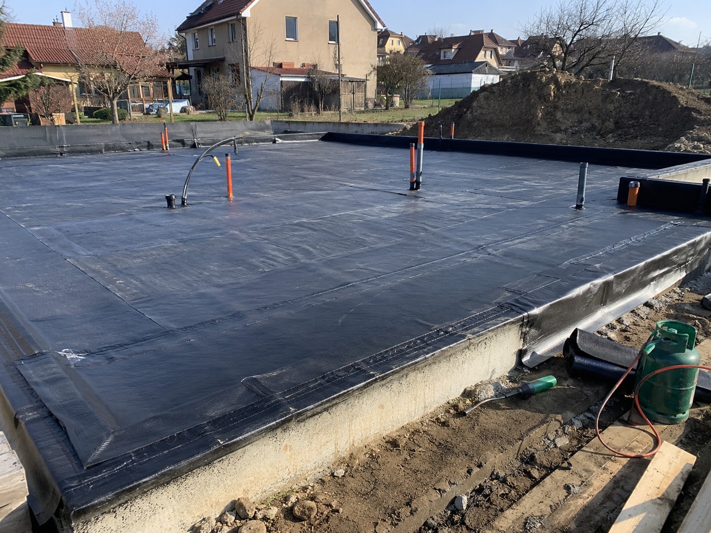 Izolace proti vlhkosti a radonu